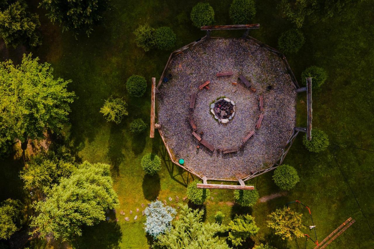 Fratii Jderi - Utopia Verde Brezoi Esterno foto